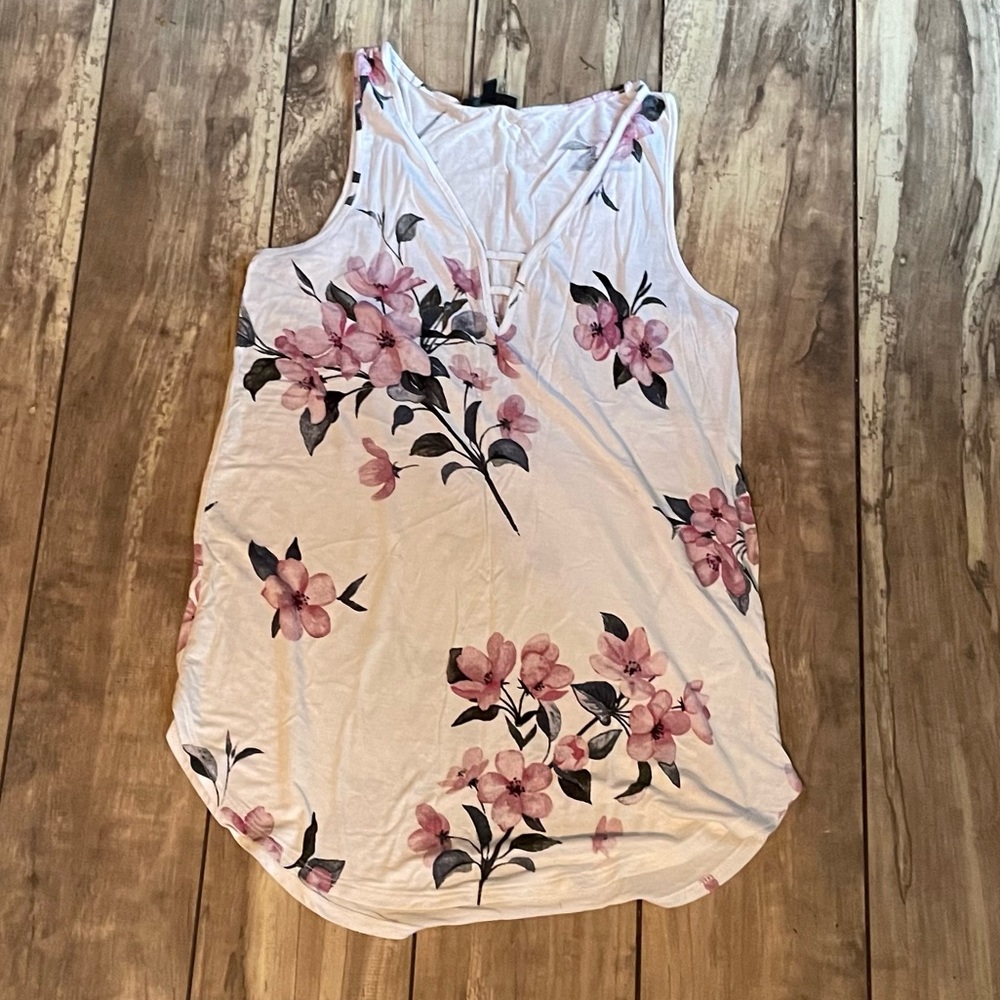 Dynamite White Floral Tank Top with Pink Blossoms